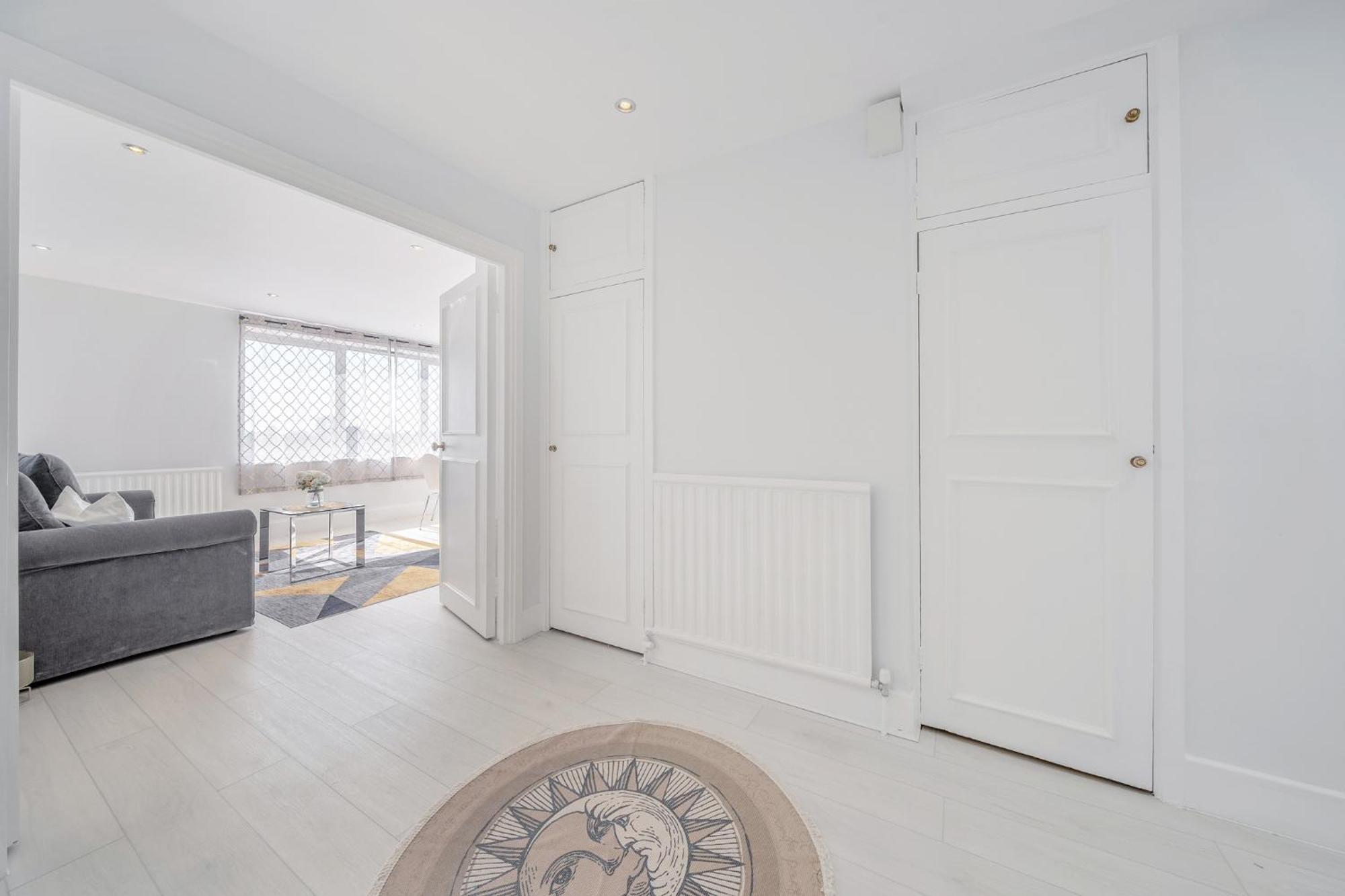 Stunning Flat In Chelsea, Kings Road With Balcony Apartment London Exterior photo