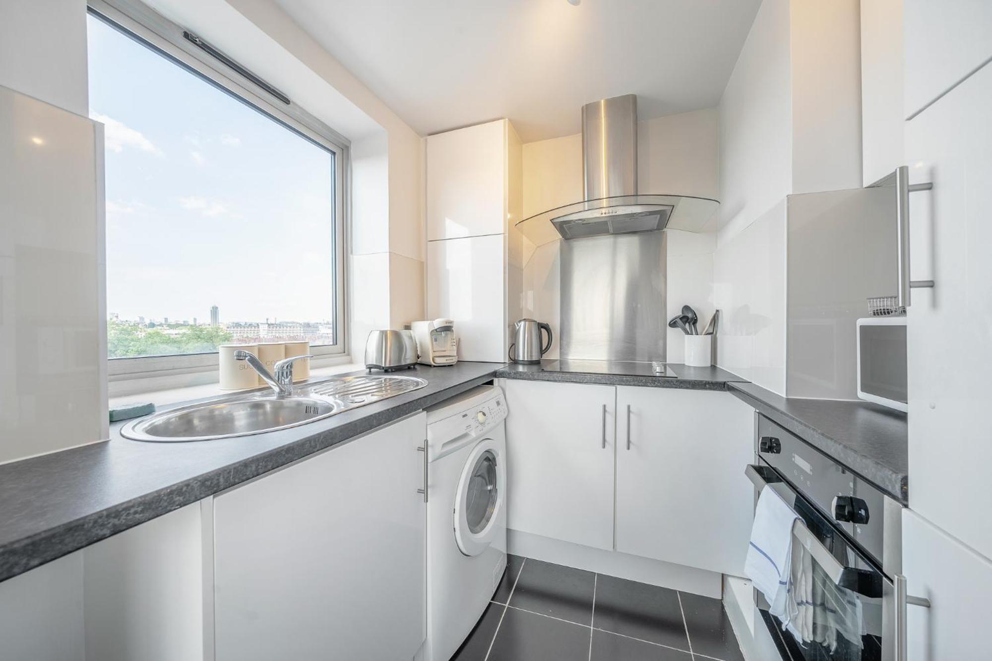 Stunning Flat In Chelsea, Kings Road With Balcony Apartment London Exterior photo