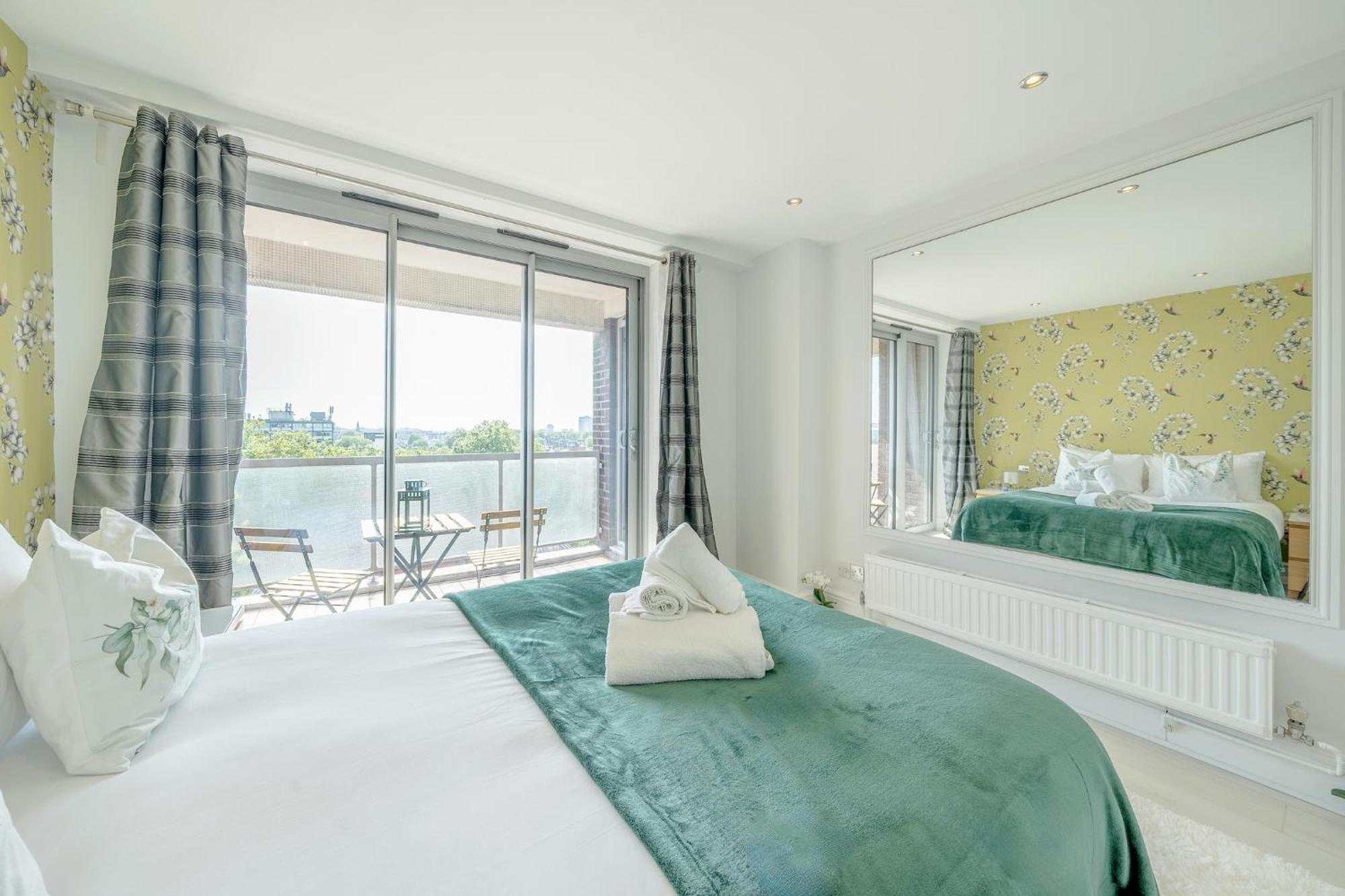 Stunning Flat In Chelsea, Kings Road With Balcony Apartment London Exterior photo
