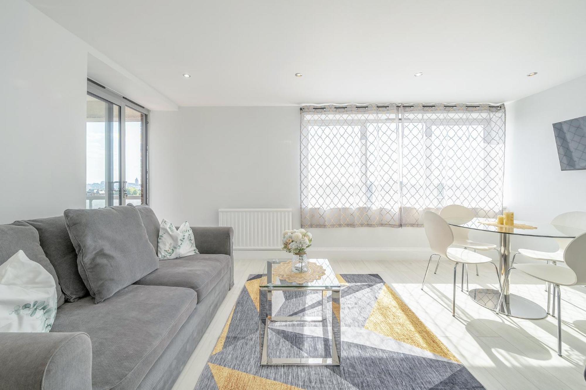 Stunning Flat In Chelsea, Kings Road With Balcony Apartment London Exterior photo