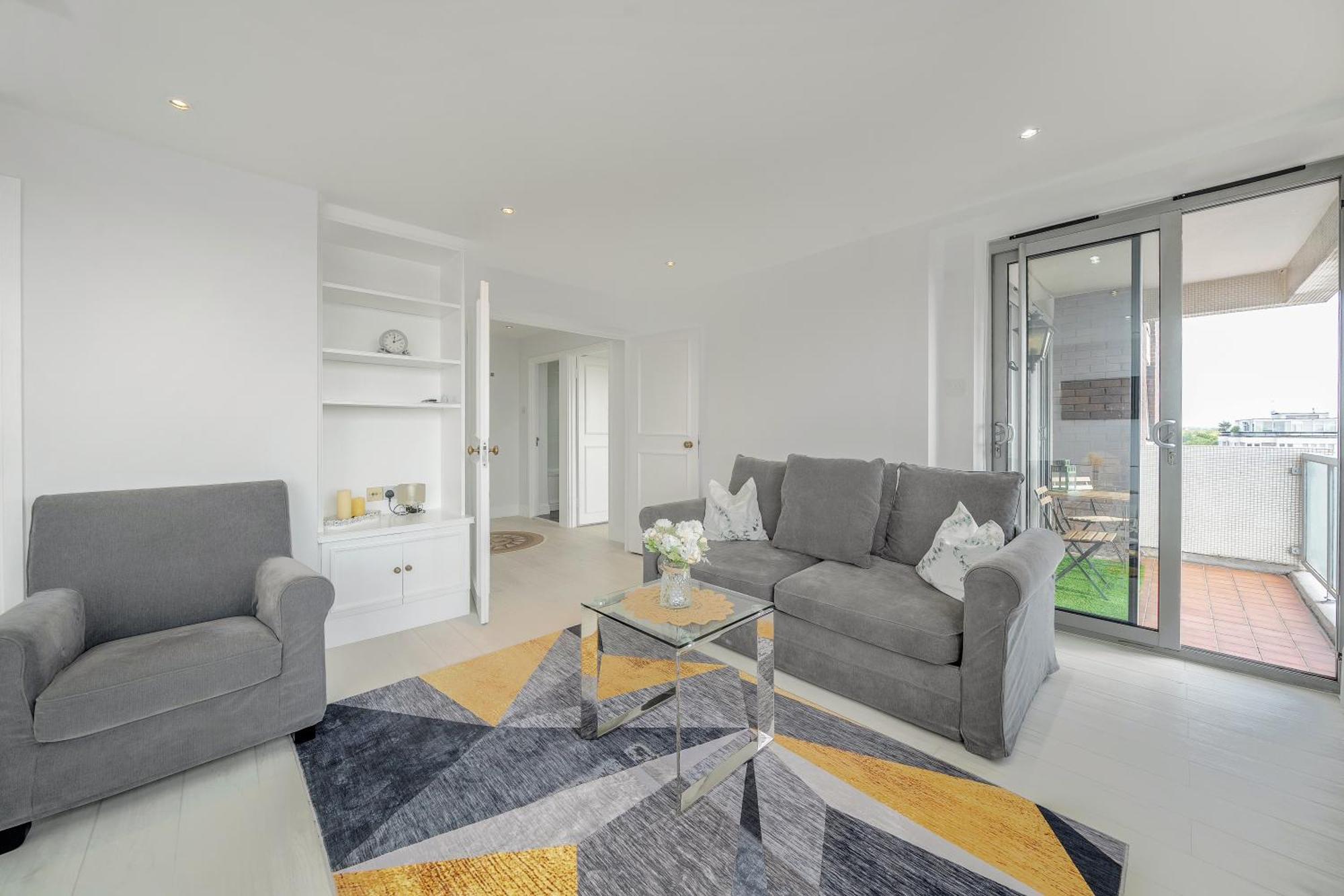 Stunning Flat In Chelsea, Kings Road With Balcony Apartment London Exterior photo
