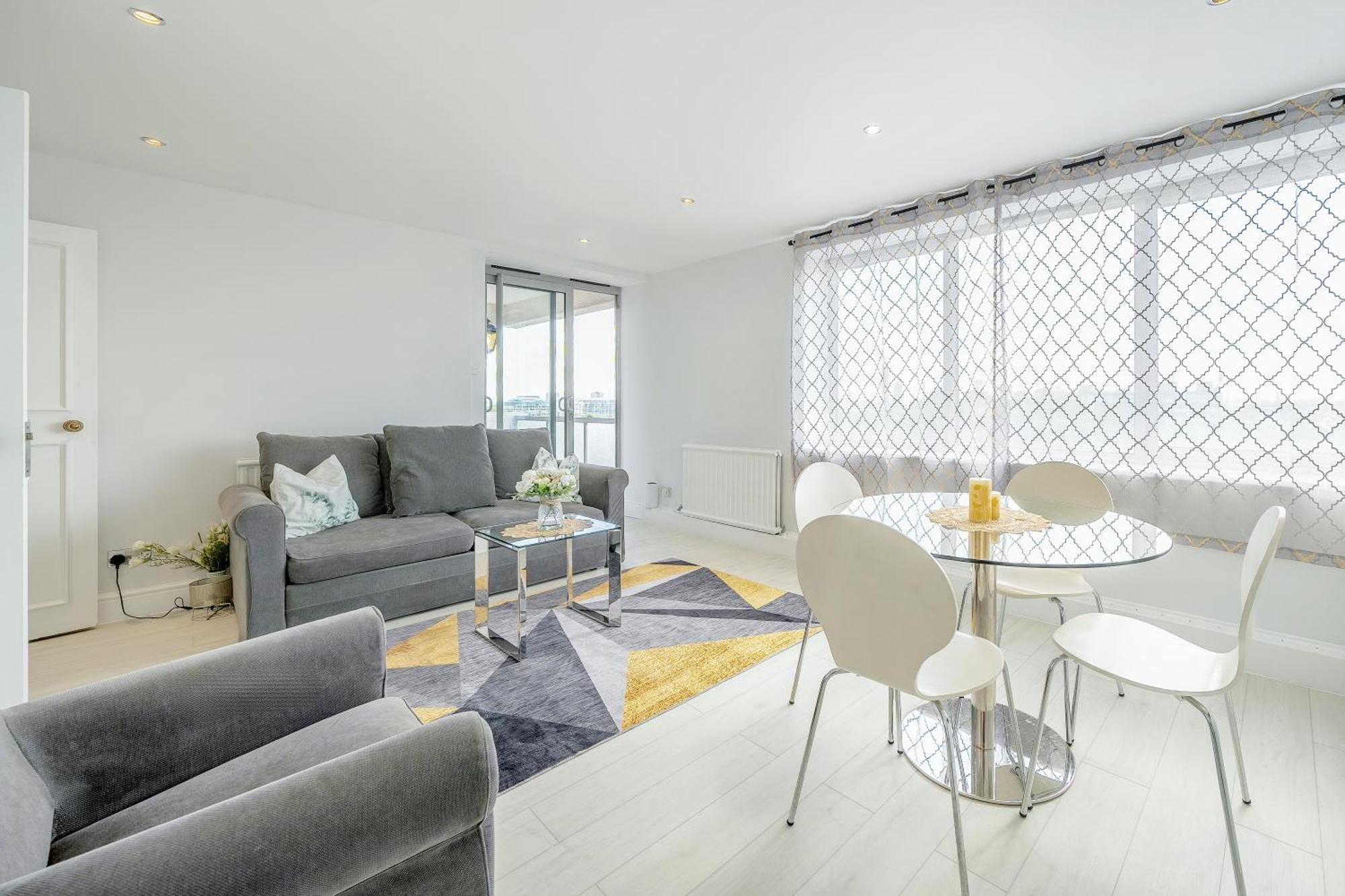 Stunning Flat In Chelsea, Kings Road With Balcony Apartment London Exterior photo
