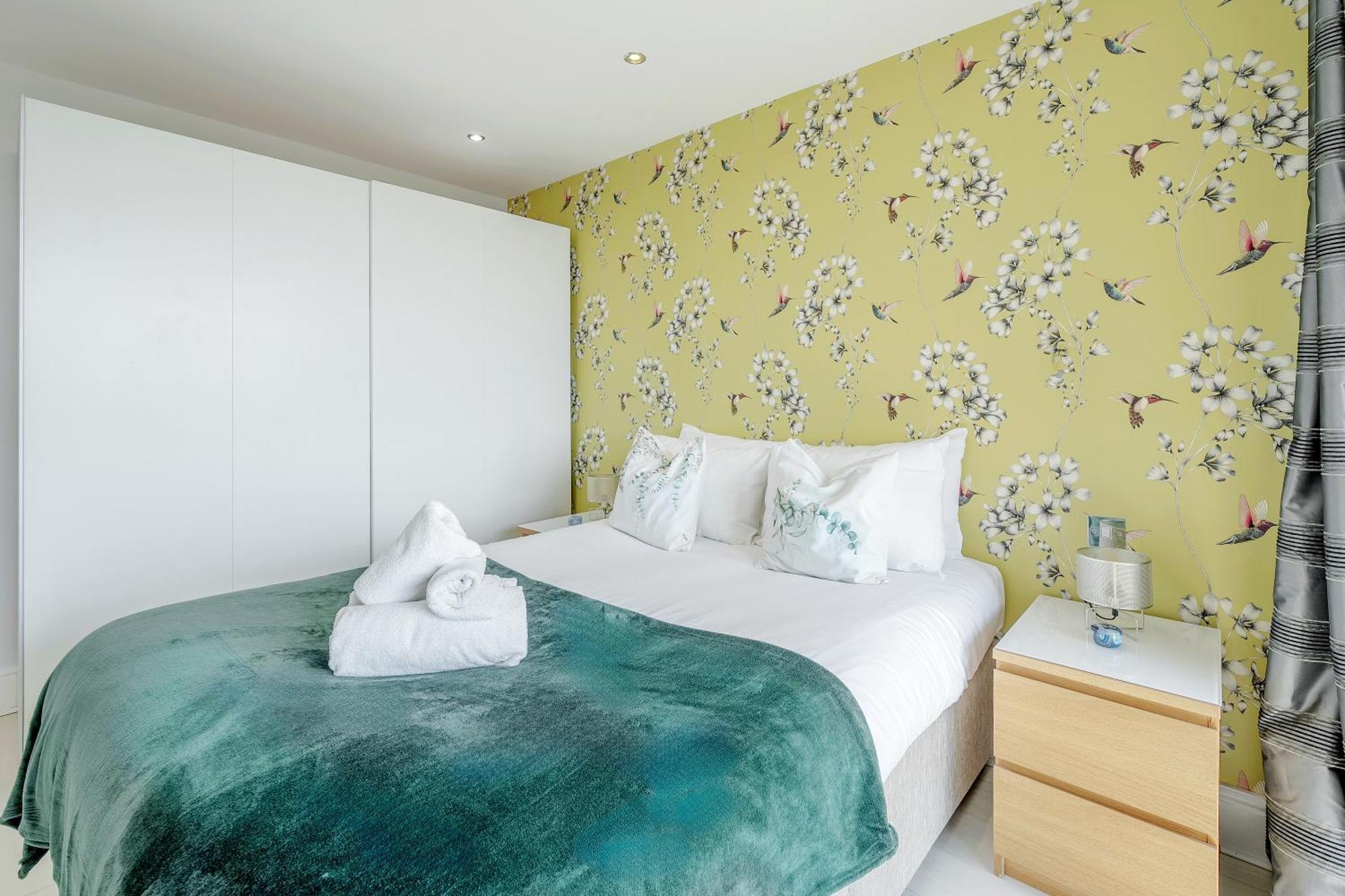 Stunning Flat In Chelsea, Kings Road With Balcony Apartment London Exterior photo