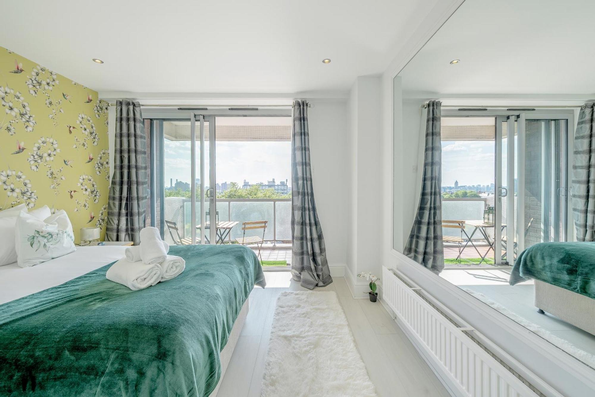 Stunning Flat In Chelsea, Kings Road With Balcony Apartment London Exterior photo